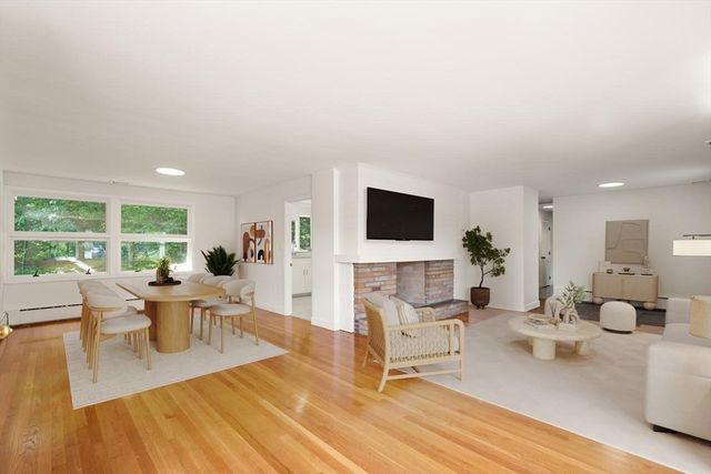 389 Porter St, Melrose, MA 02176