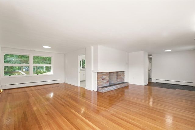 389 Porter St, Melrose, MA 02176