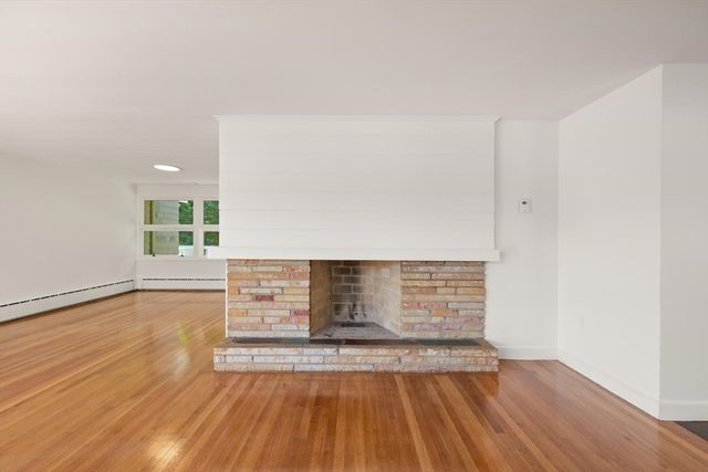 389 Porter St, Melrose, MA 02176