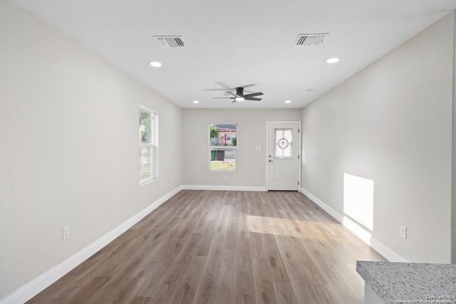 2210 Crockett, San Antonio, TX 78202