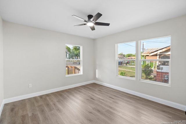 2210 Crockett, San Antonio, TX 78202