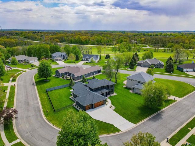 347 Fairway Circle, Edgerton, WI 53534