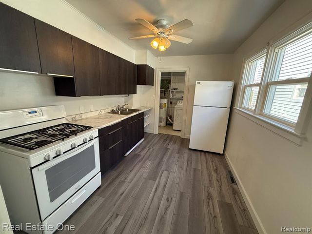 3026 Norcott Drive, Keego Harbor, MI 48320