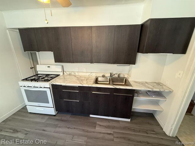 3026 Norcott Drive, Keego Harbor, MI 48320