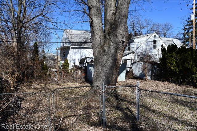 3026 Norcott Drive, Keego Harbor, MI 48320