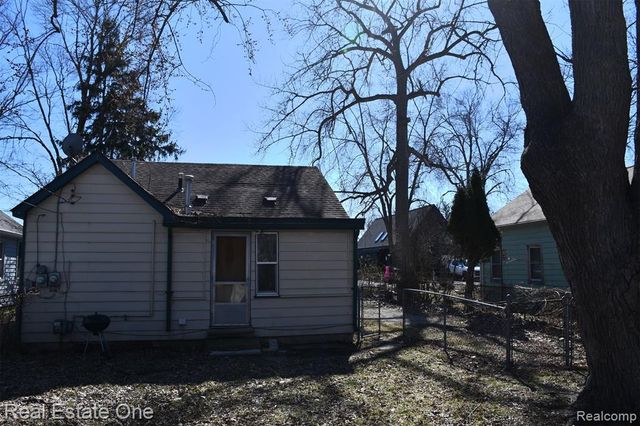 3026 Norcott Drive, Keego Harbor, MI 48320