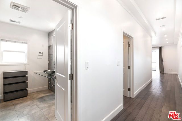 616 N Formosa Avenue, Los Angeles, CA 90036