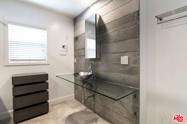 616 N Formosa Avenue, Los Angeles, CA 90036