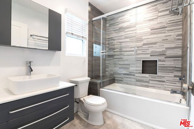 616 N Formosa Avenue, Los Angeles, CA 90036