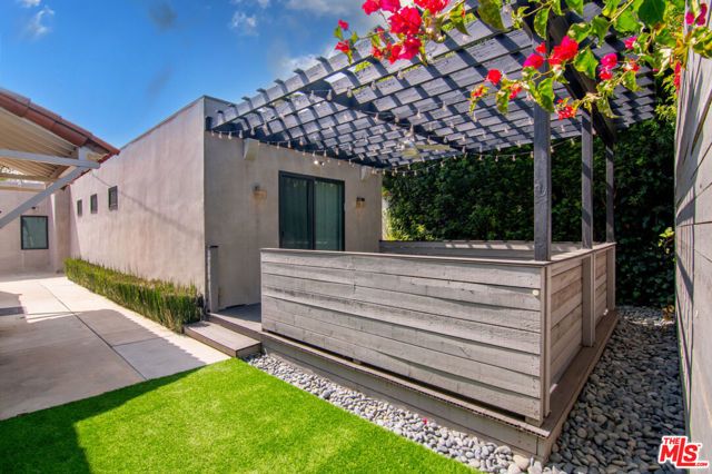 616 N Formosa Avenue, Los Angeles, CA 90036