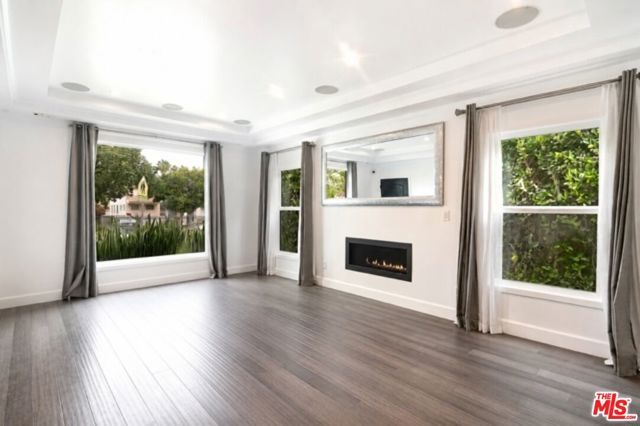 616 N Formosa Avenue, Los Angeles, CA 90036