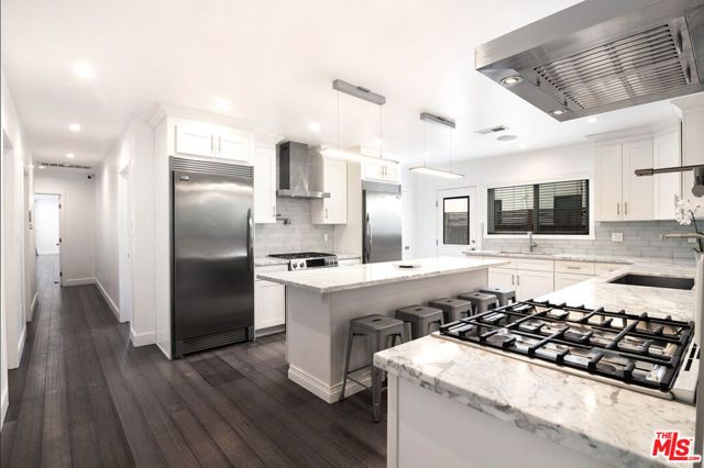 616 N Formosa Avenue, Los Angeles, CA 90036