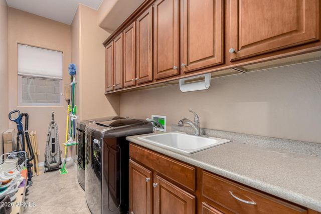 1806 W YELLOW BIRD Lane, Phoenix, AZ 85085