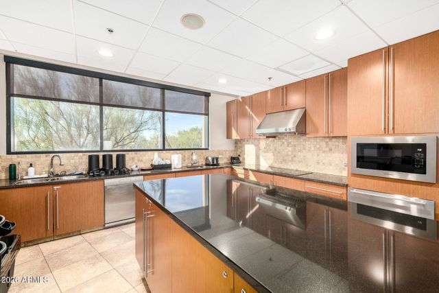 1806 W YELLOW BIRD Lane, Phoenix, AZ 85085