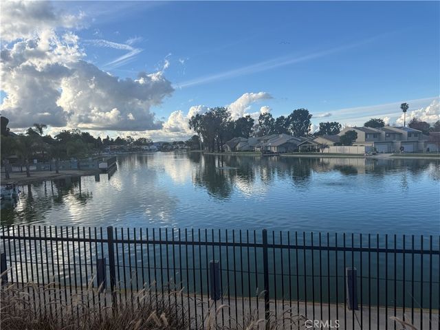 1226 Sunkist Circle, Corona, CA 92882