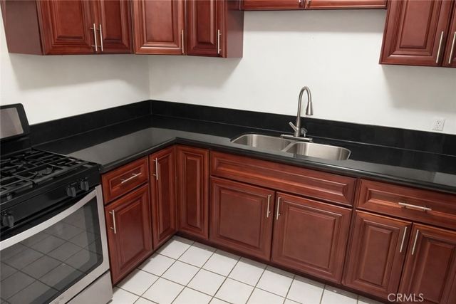 1226 Sunkist Circle, Corona, CA 92882