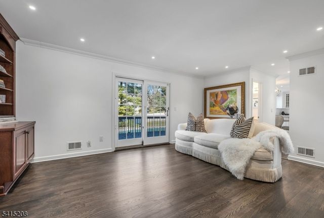 1 Morningside Dr, Livingston Twp., NJ 07039