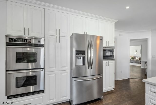 1 Morningside Dr, Livingston Twp., NJ 07039