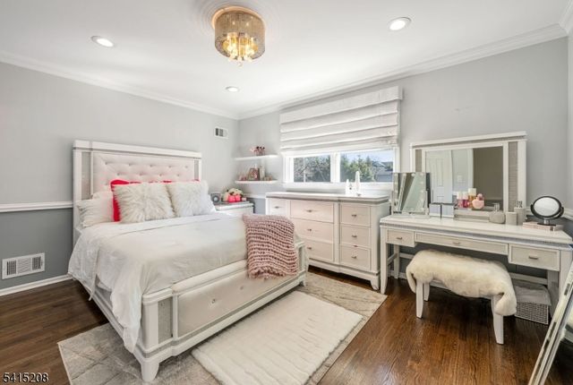 1 Morningside Dr, Livingston Twp., NJ 07039