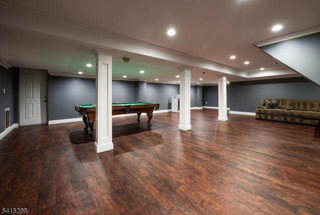 1 Morningside Dr, Livingston Twp., NJ 07039