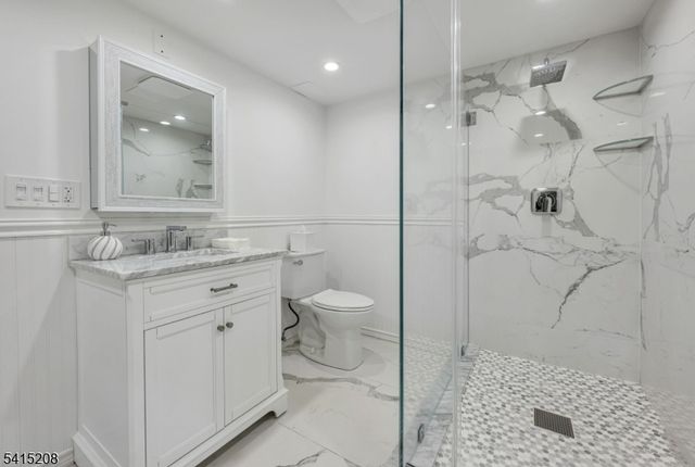 1 Morningside Dr, Livingston Twp., NJ 07039