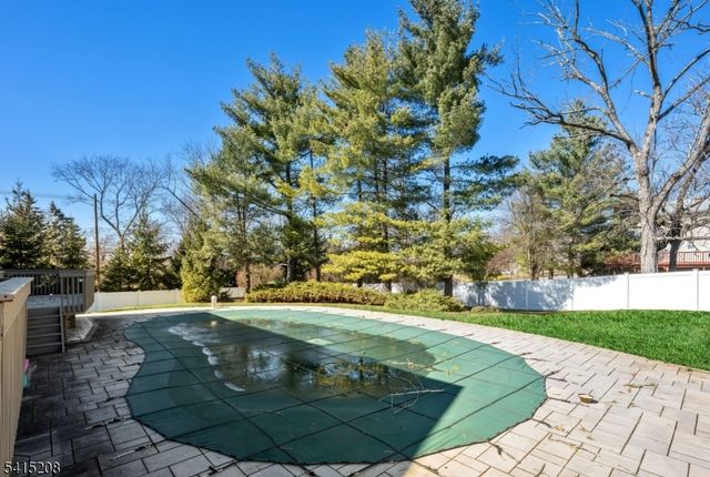 1 Morningside Dr, Livingston Twp., NJ 07039