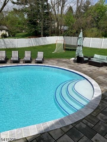 1 Morningside Dr, Livingston Twp., NJ 07039