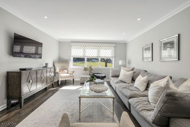 1 Morningside Dr, Livingston Twp., NJ 07039