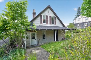 807 Maple Dr, White Oak, PA 15131