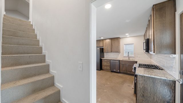 810 Vz County Road 2305, Canton, TX 75103