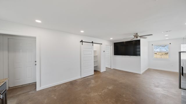 810 Vz County Road 2305, Canton, TX 75103