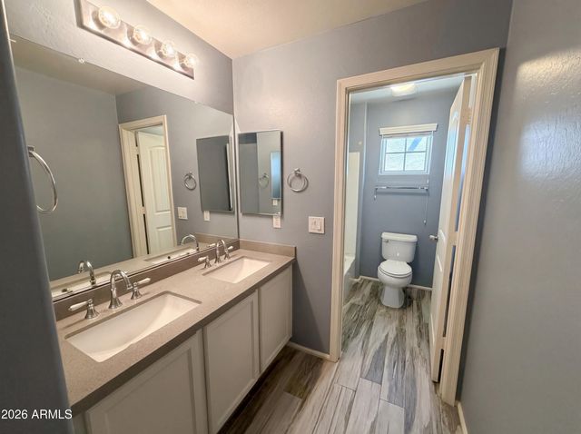 7763 W PIPESTONE Place, Phoenix, AZ 85035