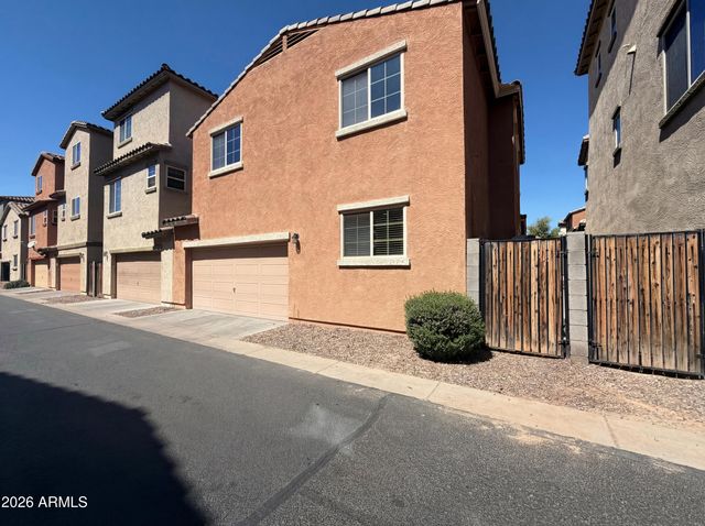 7763 W PIPESTONE Place, Phoenix, AZ 85035