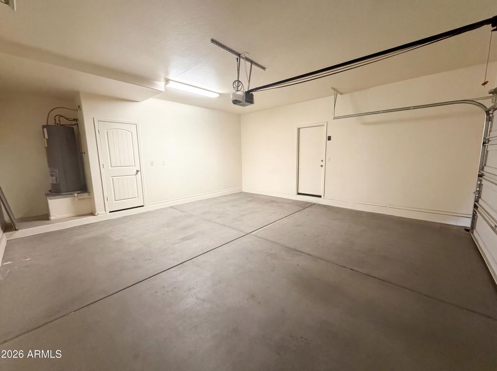 Image 17 of property listing at 7763 W PIPESTONE Place, Phoenix, AZ 85035