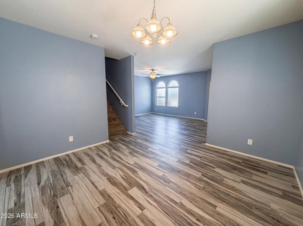 Image 18 of property listing at 7763 W PIPESTONE Place, Phoenix, AZ 85035