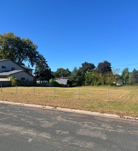 3XX Belmont Lane E, Maplewood, MN 55117