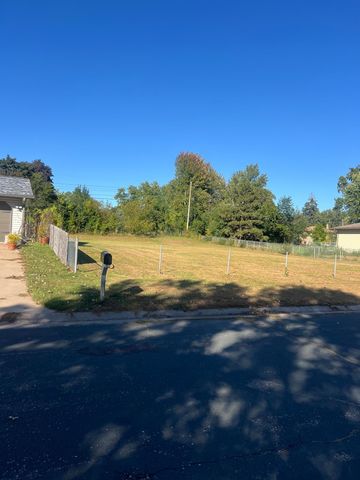 3XX Belmont Lane E, Maplewood, MN 55117