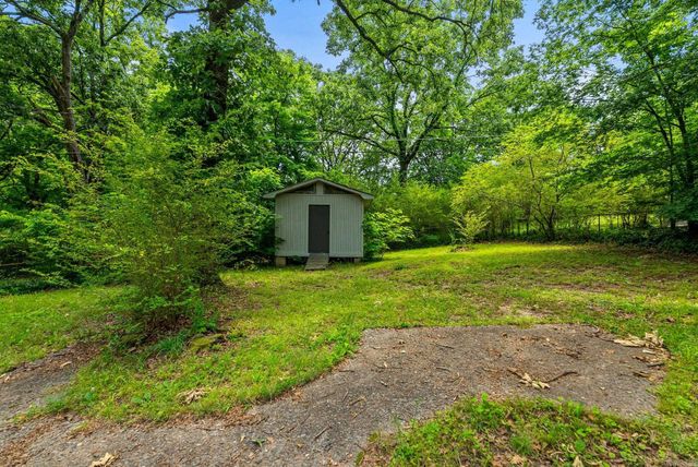 900 W 51st St, North Little Rock, AR 72118