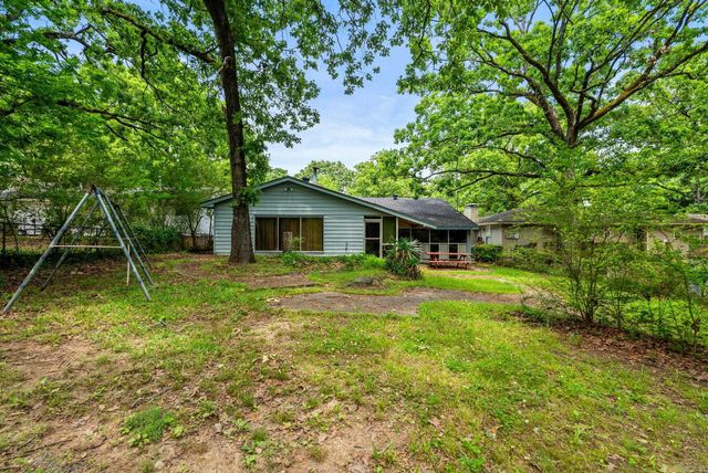 900 W 51st St, North Little Rock, AR 72118