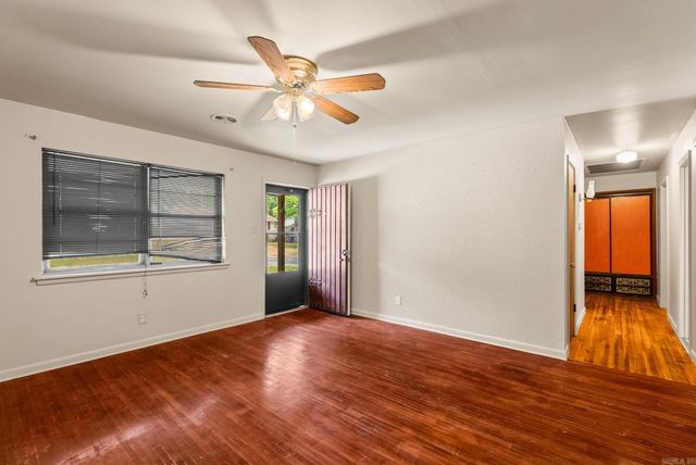 900 W 51st St, North Little Rock, AR 72118