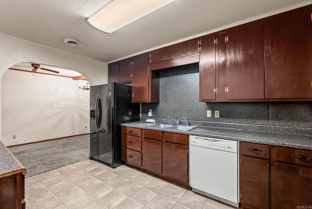 900 W 51st St, North Little Rock, AR 72118