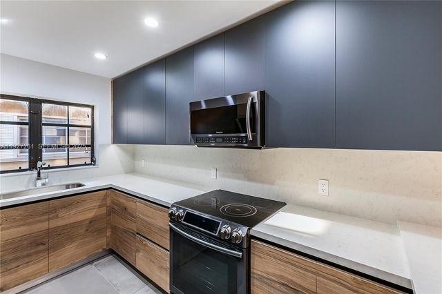 407 Minorca Ave, Coral Gables, FL 33134