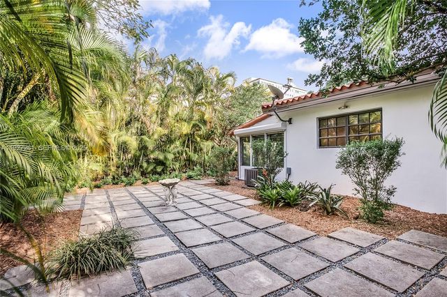 407 Minorca Ave, Coral Gables, FL 33134