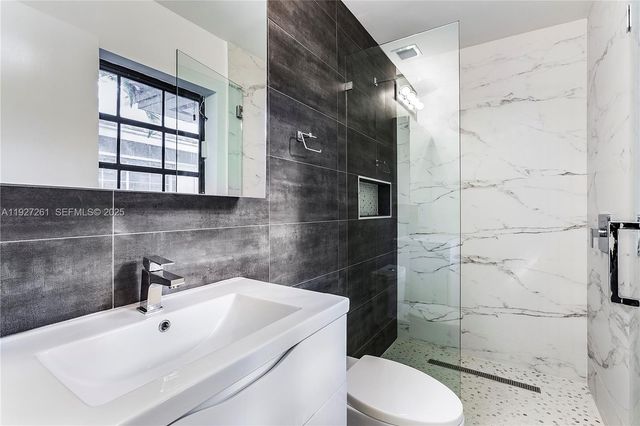 407 Minorca Ave, Coral Gables, FL 33134