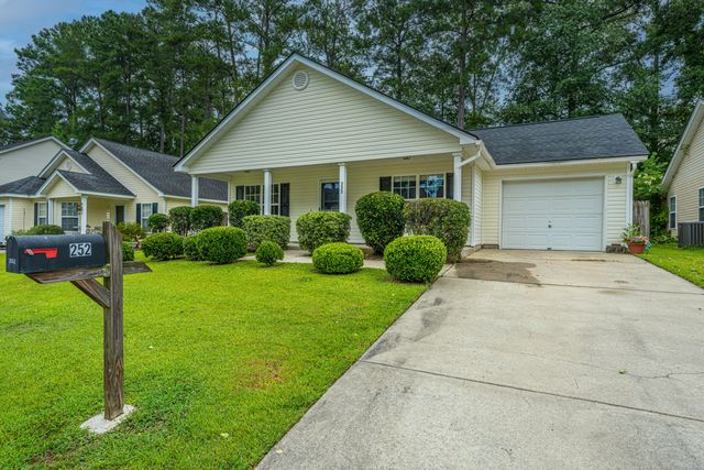 252 Trickle Drive, Summerville, SC 29483
