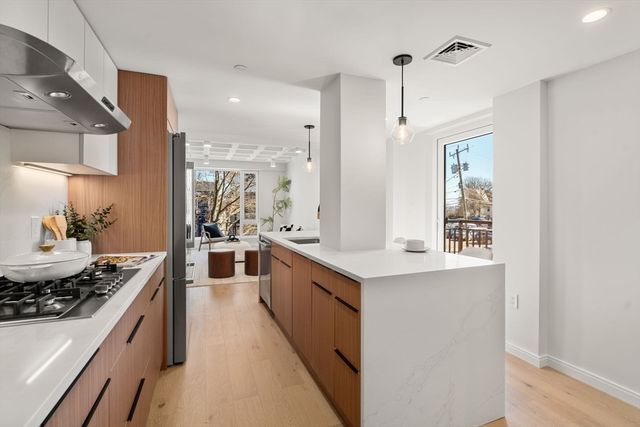 125 Lowell Street 202, Somerville, MA 02143