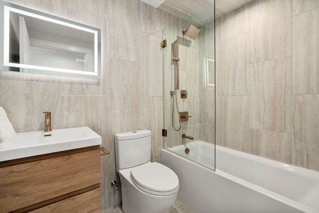 125 Lowell Street 202, Somerville, MA 02143