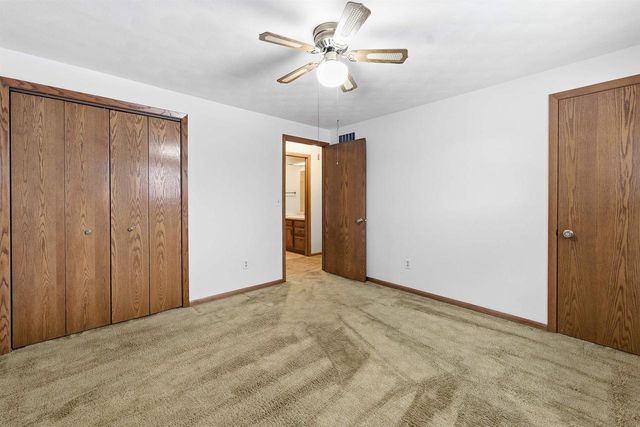 2533 FOND DU LAC ROAD, Oshkosh, WI 54902