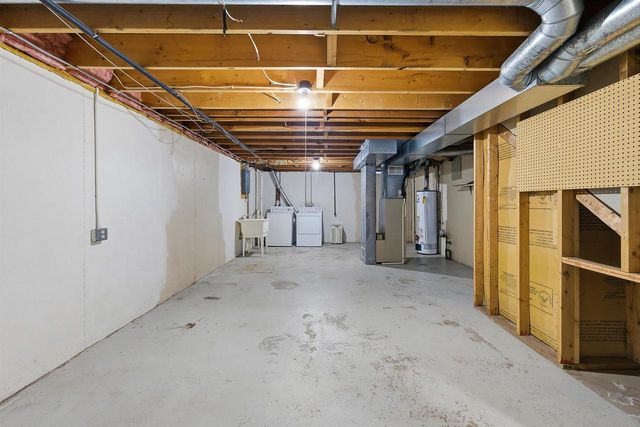 2533 FOND DU LAC ROAD, Oshkosh, WI 54902