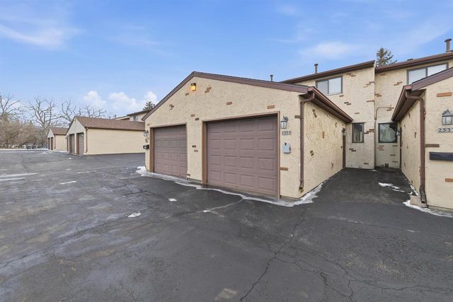 2533 FOND DU LAC ROAD, Oshkosh, WI 54902